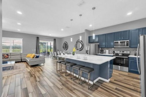 Marvelous 11 Bedroom Pool Home Few Miles From Disney World